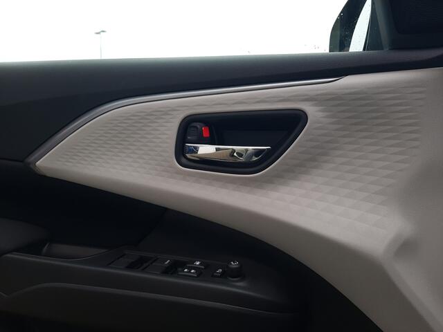 Suzuki SWIFT 1.2 Style Smart Hybrid *DEMO*