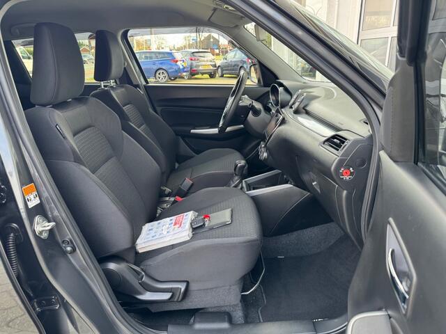 Suzuki SWIFT 1.2 STIJL AUT. NAVI ACC DAB ZWART DAK