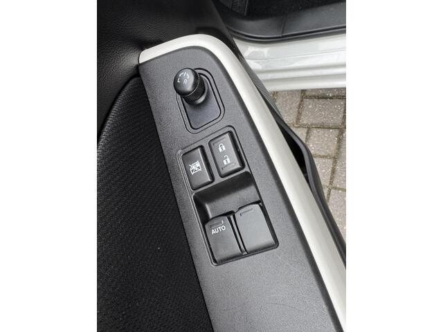 Suzuki SWIFT 1.2 Select Smart Hybrid | Camera | Carplay | Adapt. Cruise Control | Dodehoekdetectie | Stoelverwarming en meer!