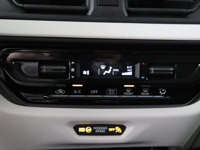 Suzuki SWIFT 1.2 Select Smart Hybrid | Camera | Navigatie | Parkeersensoren achter | Apple Carplay/Android Auto |