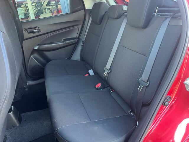 Suzuki SWIFT 1.4 Sport / Adaptive Cruise control / Lane assist / Navigatie /