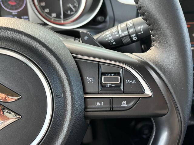 Suzuki SWIFT 1.0 Stijl Automaat | Navigatie | Climate controle |