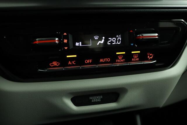 Suzuki SWIFT 1.2 Style Smart Hybrid | Climate control | Cruise control adaptief | Apple carplay, Android auto | Navigatie | Camera | Stoelverwarming | 16 inch lichtmetalen velgen |