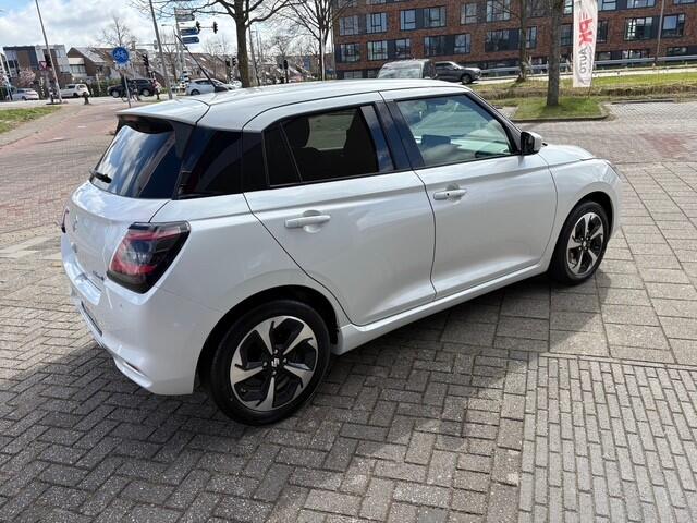 Suzuki SWIFT 1.2 Style Smart Hybrid | Navi | Cruise | 16 km Nieuwe Auto