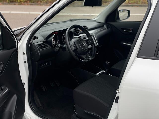 Suzuki SWIFT 1.2 STYLE SMART HYBR. KEYLESS ECC CAMERA NAVI ADD. CRUISE
