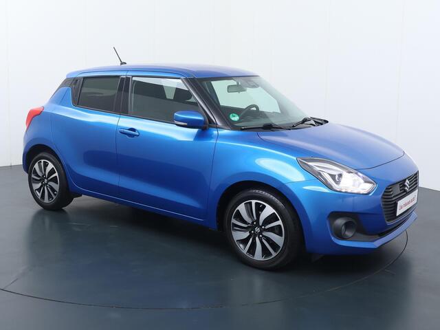 Suzuki SWIFT 1.0 Stijl | Automaat | Flippers | Multifunctioneel stuurwiel | Climate | Stoelverwarming | Achteruitrijcamera | Automatische verlichting | Cruise control | Speedlimiter | Spraakbediening | bluetooth | Navigatie | Apple carplay - Androidauto | Inklapbare s