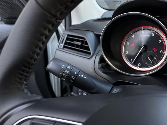 Suzuki SWIFT 1.2 Style Smart Hybrid