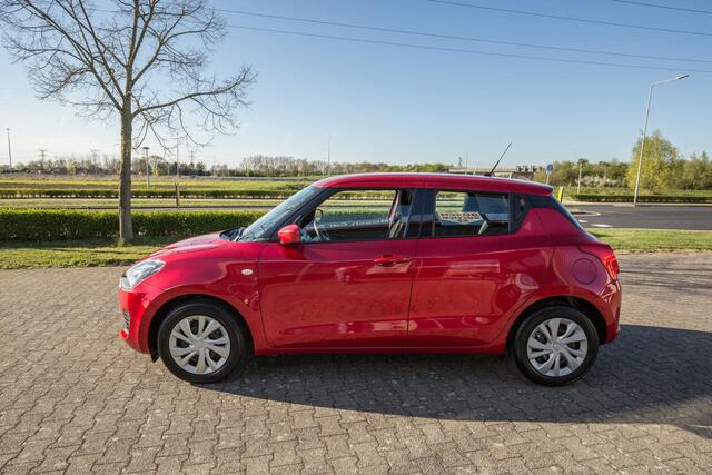 Suzuki SWIFT 1.2 Comfort Smart Hybrid