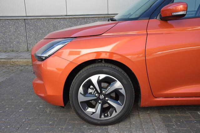 Suzuki SWIFT 1.2 Style Smart Hybrid | Apple carplay/android | Stoelverwarming | Dodehoek detectie |