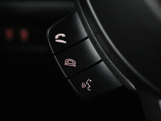 Suzuki SWIFT 1.2 Style Smart Hybrid | Automaat | Apple Carplay / Android Auto (Navigatie) | Cruise control | Climate control | Navigatie | Keyless entry