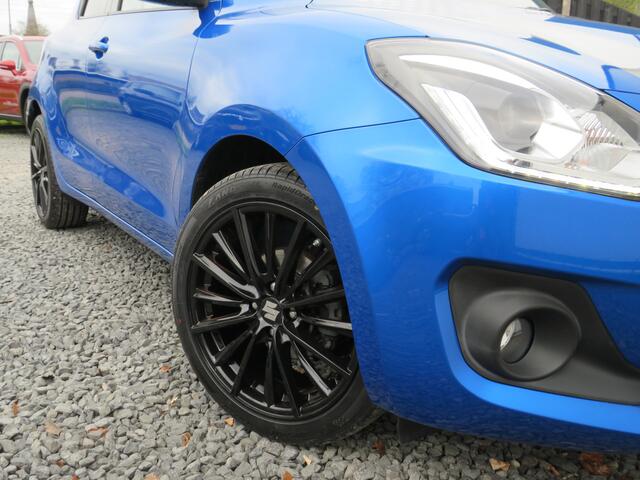 Suzuki SWIFT 1.0 Stijl Smart Hybrid Turbo, Trekhaak, 17 inch, Achteruitrijcamera, Carplay en Dealer onderhouden!