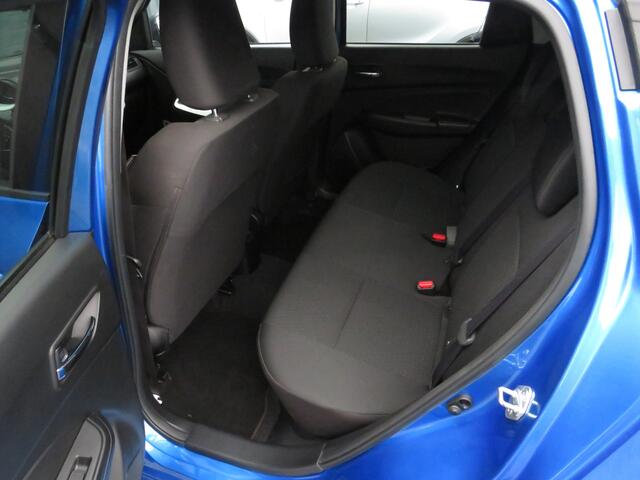 Suzuki SWIFT 1.0 Stijl Smart Hybrid Turbo, Trekhaak, 17 inch, Achteruitrijcamera, Carplay en Dealer onderhouden!