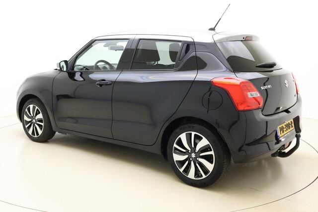 Suzuki SWIFT 1.2 Stijl Smart Hybrid 90pk | Navigatie | Camera | Trekhaak | Cruise Control | Stoelverwarming | Lichtmetalen Velgen