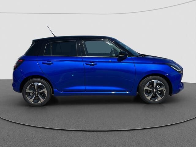 Suzuki SWIFT 1.2 Style Smart Hybrid | Stoelverwarming | Parkeersensoren | Achteruitrijcamera | Bi-tone Metallic lak |