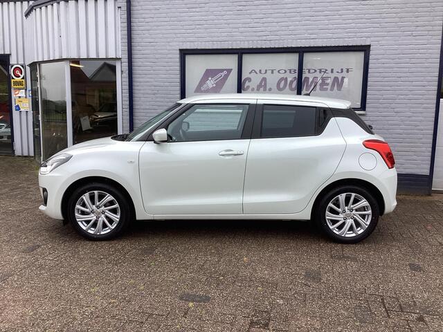 Suzuki SWIFT 1.2 Select Smart Hybrid Automaat Parelmoer camera lm velgen weinig kilometers.