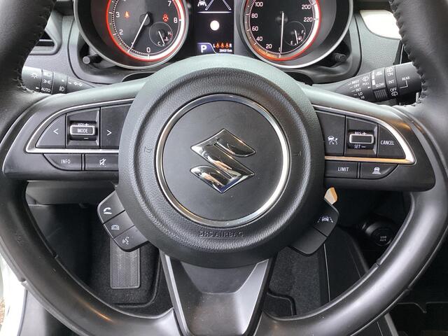 Suzuki SWIFT 1.2 Select Smart Hybrid Automaat Parelmoer camera lm velgen weinig kilometers.