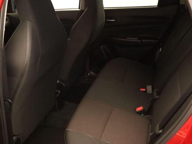 Suzuki SWIFT 1.4 Sport Smart Hybrid - CRUISE CONTROL ADAPTIEF - NAVIGATIE - DODEHOEKDETECTIE - ACHTERUITRIJCAMERA - STOELVERWARMING VOORZIJDE - LICHTMETALEN VELGEN 17 INCH - CLIMATE CONTROL - SPORTSTOELEN - BLUETOOTH TELEFOONVOORBEREIDING