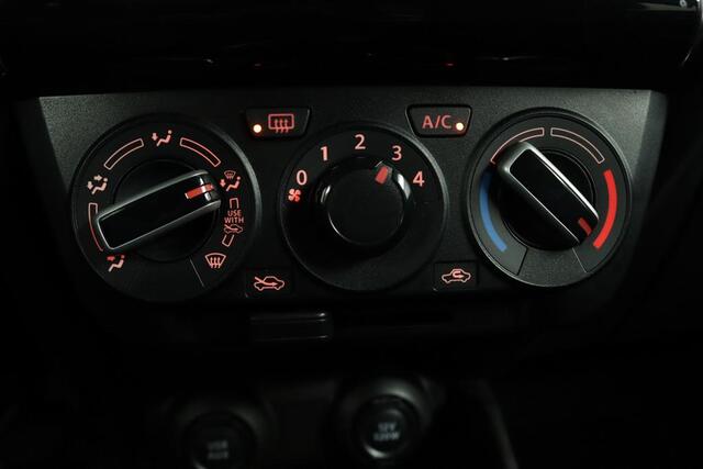 Suzuki SWIFT 1.2 Select Automaat | Achteruitrijcamera | Mistlampen | Centrale deurvergrendeling | Stoelverwarming | CarPlay |