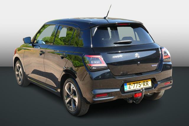 Suzuki SWIFT 1.2 Style Smart Hybrid | TREKHAAK | RIJKLAARPRIJS |