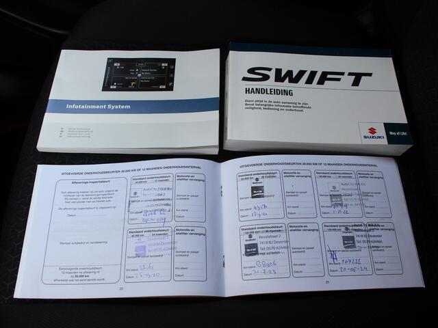 Suzuki SWIFT 1.0 Stijl Smart Hybrid / Navigatie + Apple Carplay/Android Auto / Climate Control Adaptief / Achteruitrijcamera / Cruise Control / Keyless Entry & Start /