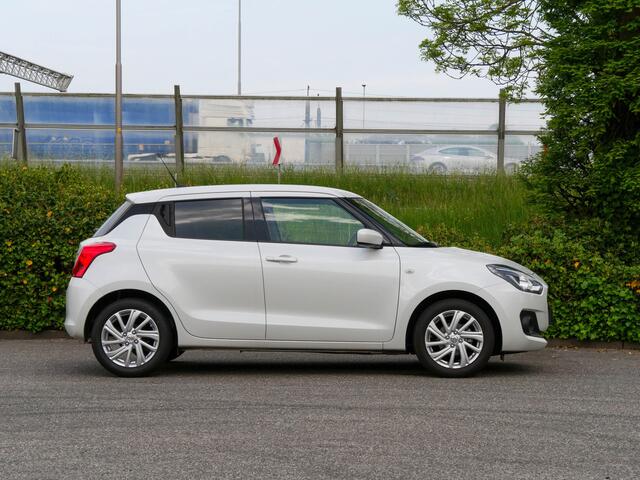 Suzuki SWIFT 1.2 Select Smart Hybrid | CAMERA | APPLE CARPLAY |