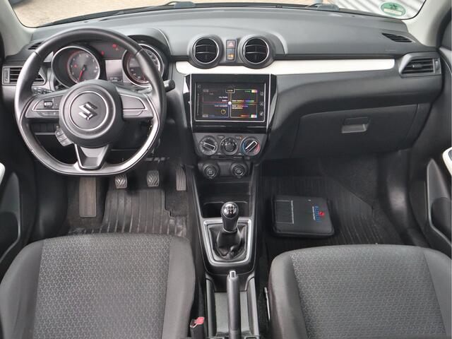 Suzuki SWIFT 1.2 Select | Navigatie | Camera | Bluetooth | Airco | "16 LMV |
