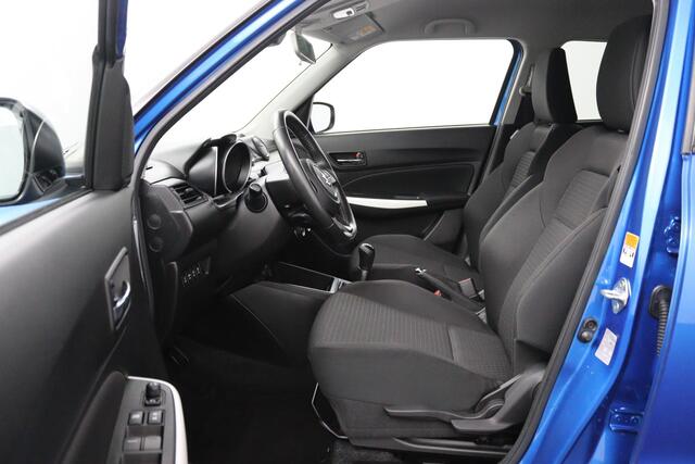 Suzuki SWIFT 1.2 Stijl Smart Hybrid | Trekhaak | Keyless Entry | Navigatie | Cruise Control | Climate Control |