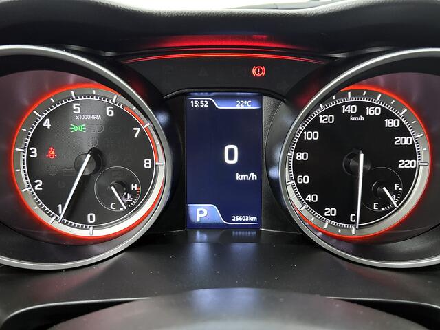 Suzuki SWIFT 1.2 Style Smart Hybrid | Climate control | Dodehoek assistent | LM velgen | Privacy glass |