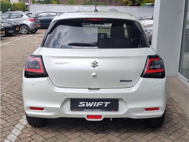 Suzuki SWIFT 1.2 STYLE SMART HYBRID Verschillende kleuren | Met 6 JAAR GARANTIE! | Inclusief ¤ 2.500,- Voorraad Voordeel