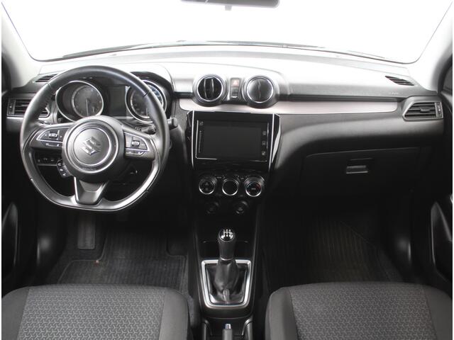 Suzuki SWIFT 1.2 Style Smart Hybrid | CARPLAY | CAMERA | NAVI | KEYLESS | LMV | PDC