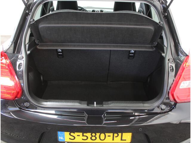 Suzuki SWIFT 1.2 Style Smart Hybrid | CARPLAY | CAMERA | NAVI | KEYLESS | LMV | PDC