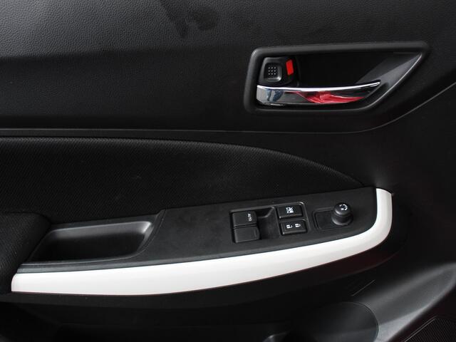 Suzuki SWIFT 1.2 Select Navigatie | Bluetooth | lichtmetalen velgen | airco | zwart dak