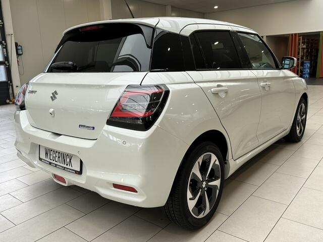 Suzuki SWIFT 1.2 Style SmartHybrid. [ CLIMATE I ADAPTIVE CRUISE I CARPLAY ]