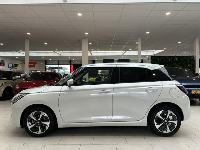 Suzuki SWIFT 1.2 Style SmartHybrid. [ CLIMATE I ADAPTIVE CRUISE I CARPLAY ]