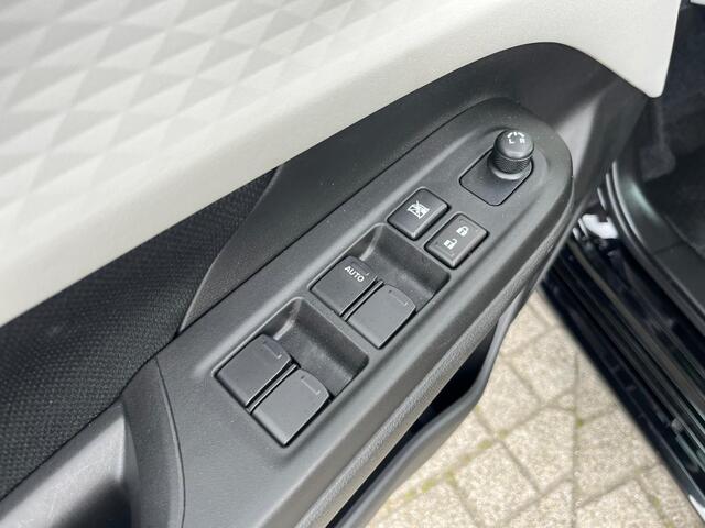 Suzuki SWIFT 1.2 Style Smart Hybrid