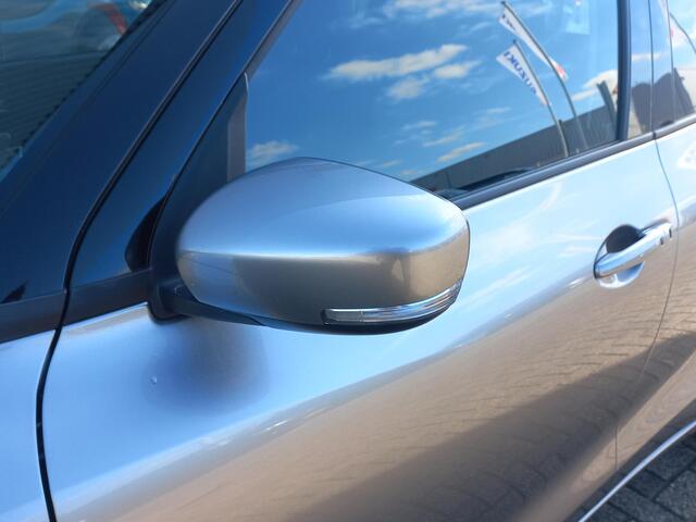 Suzuki SWIFT 1.2 Style Smart Hybrid Navigatie/ Cruise control