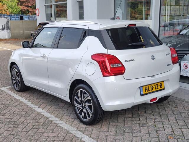 Suzuki SWIFT 1.2 STYLE SMART HYBRID AUTOMAAT Stoelverwarming | Keyless | Clima