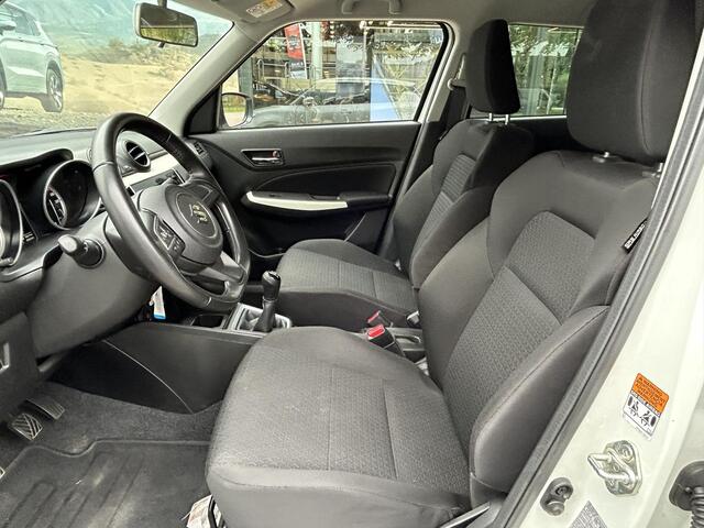 Suzuki SWIFT 1.2 Select Smart Hybrid | Achteruitrijcamera | Stoelverwarming | Carplay