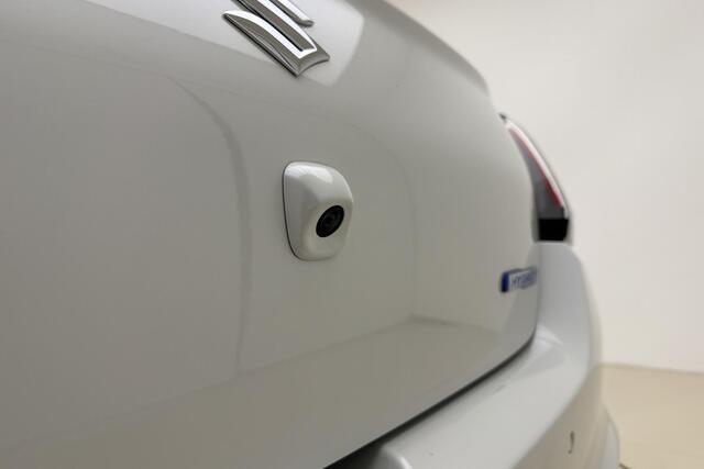 Suzuki SWIFT 1.2 Style Smart Hybrid 90pk | Automaat | Navigatie | Climate Control | Camera | Keyless Entry en Start | Stoelverwarming | Lichtmetalen Velgen | Uit voorraad leverbaar | Tijdelijke actieprijs