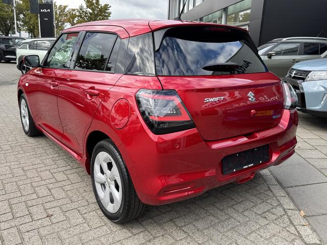 Suzuki SWIFT 1.2 Select Smart Hybrid Nu met ¤2.300 klantvoordeel info: M.Safari 0492588976