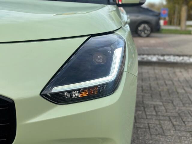 Suzuki SWIFT 1.2 Style Smart Hybrid '' Infotainmentsystem - Camera - ADD CC ''