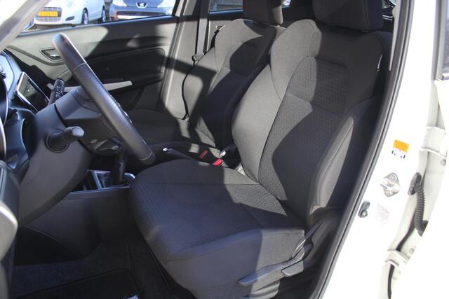 Suzuki SWIFT 1.2 Select Smart Hybrid Achteruitrijcamera, Stoelverwarming, DAB Radio, Apple Carplay/Android Auto