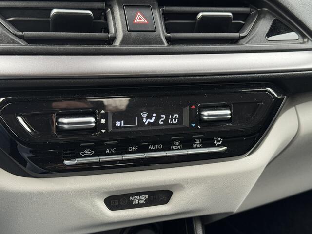 Suzuki SWIFT 1.2 Style Smart Hybrid | Camera | Keyless