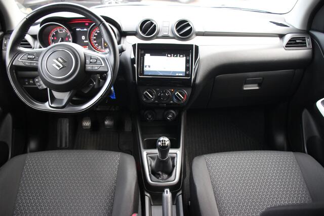 Suzuki SWIFT 1.2 Select Hybrid | Carplay/Android auto | Adapt. cruise | Sensoren | Blind spot |
