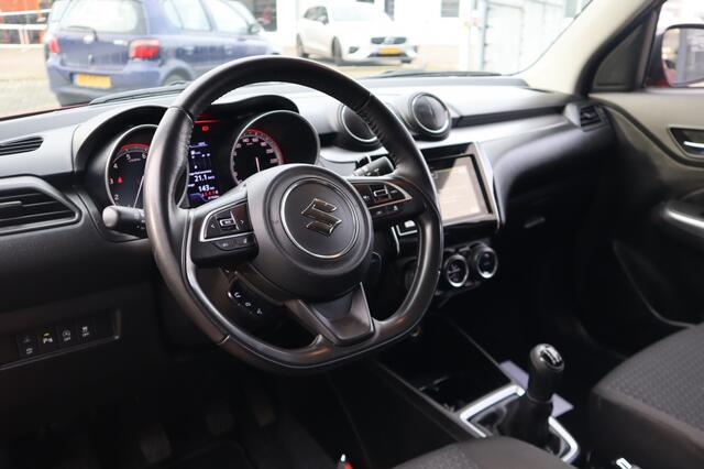 Suzuki SWIFT 1.2 Style Smart Hybrid AdaptiveCruise/Navi/Keyless/AllSeasons