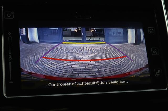 Suzuki SWIFT 1.2 Style Smart Hybrid AdaptiveCruise/Navi/Keyless/AllSeasons