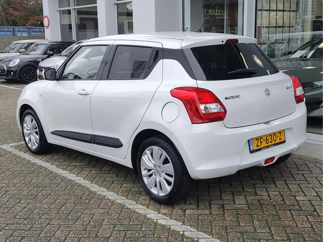 Suzuki SWIFT 1.2 SELECT AUTOMAAT Navigatie | Camera | All Seasonbanden