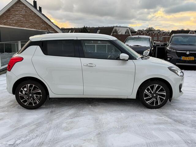 Suzuki SWIFT 1.2 Style Hybrid Automaat | 10 jaar Garantie! | Clima | Keyless |