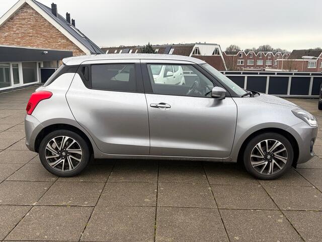 Suzuki SWIFT 1.2 Style Hybrid Automaat | 10 jaar Garantie | Parkeersensoren | Dodehoekdetectie |