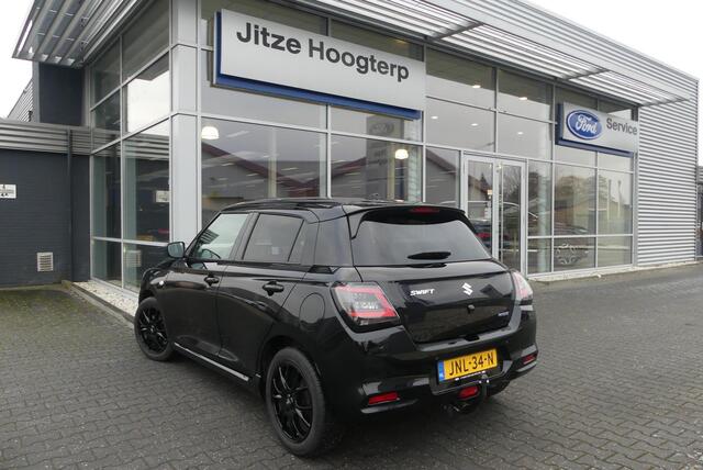 Suzuki SWIFT 1.2 Select Smart Hybrid TREKHAAK AFNEEMBAAR (1.000KG), STOELVERWARMING, ADAPT. CRUISE, CLIMA, NAVI, CAMERA, PDC, APPLE CARPLAY/ANDROID AUTO, 4.295KM